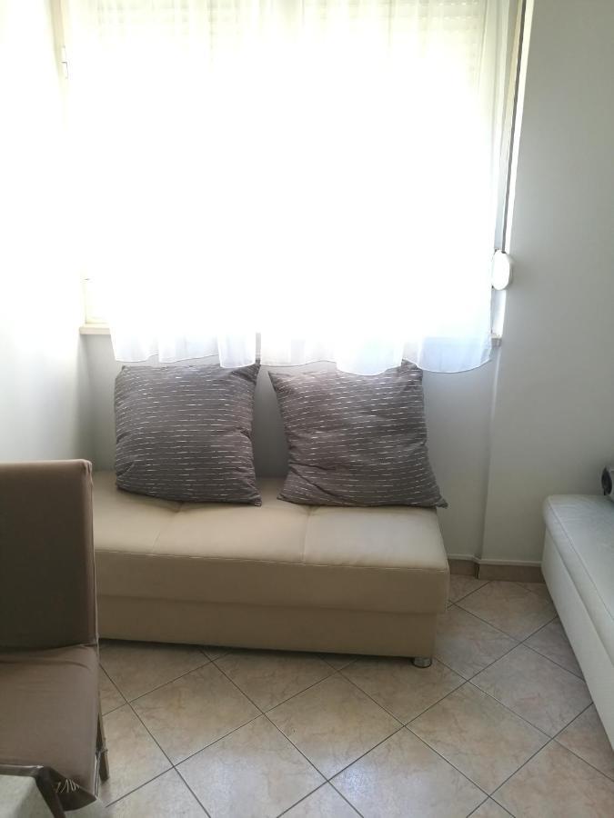 Pretty Big Double Bed Room With Balcony Split Dış mekan fotoğraf